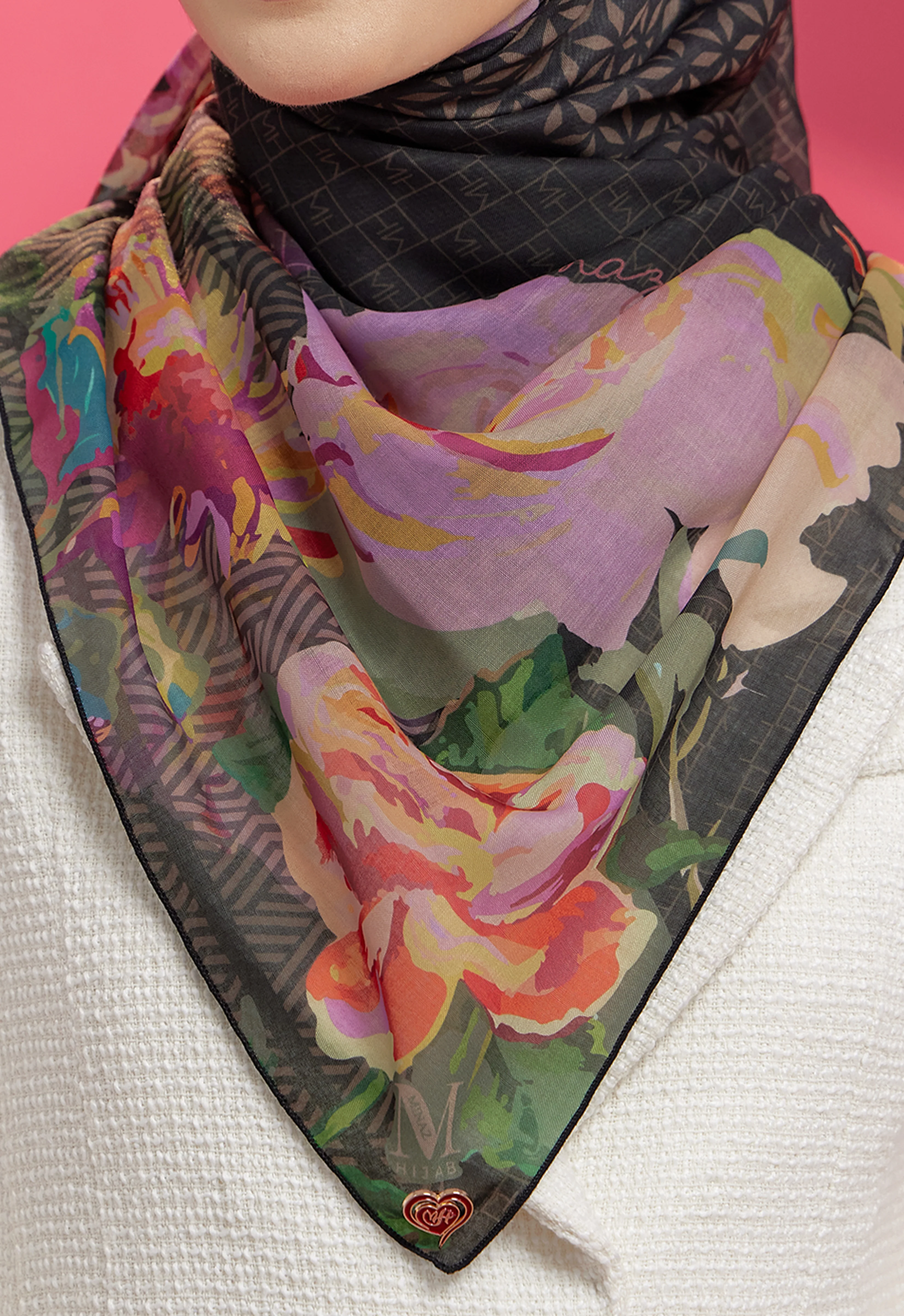 AMORA - BLACK - Image 6