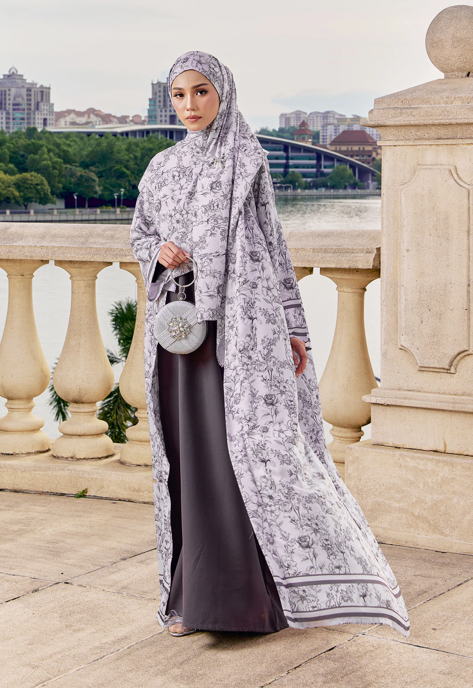 DANA PRINTED ABAYA - IVORY - Image 5