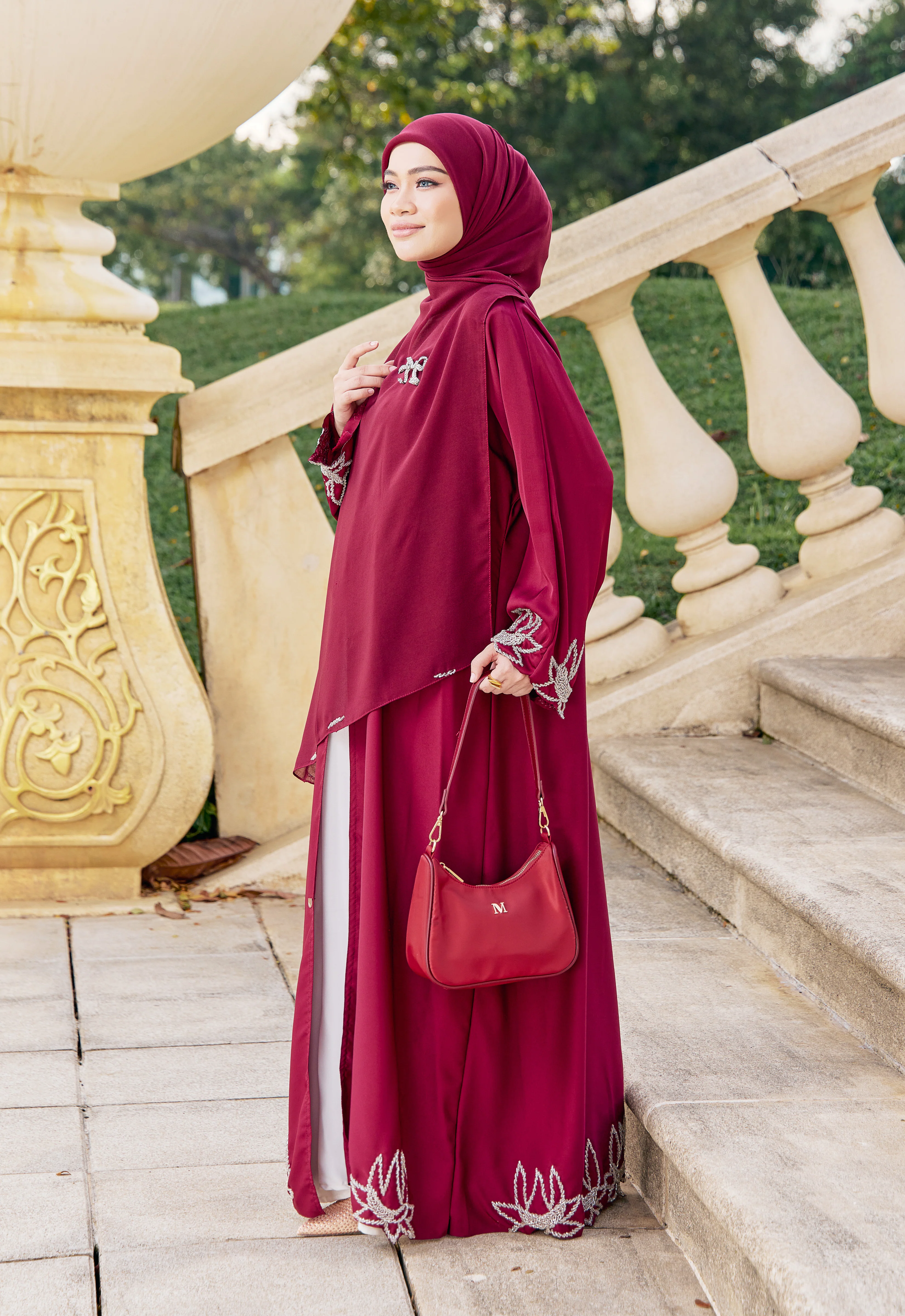 ELARAA LUXE ABAYA - MAROON - Image 4
