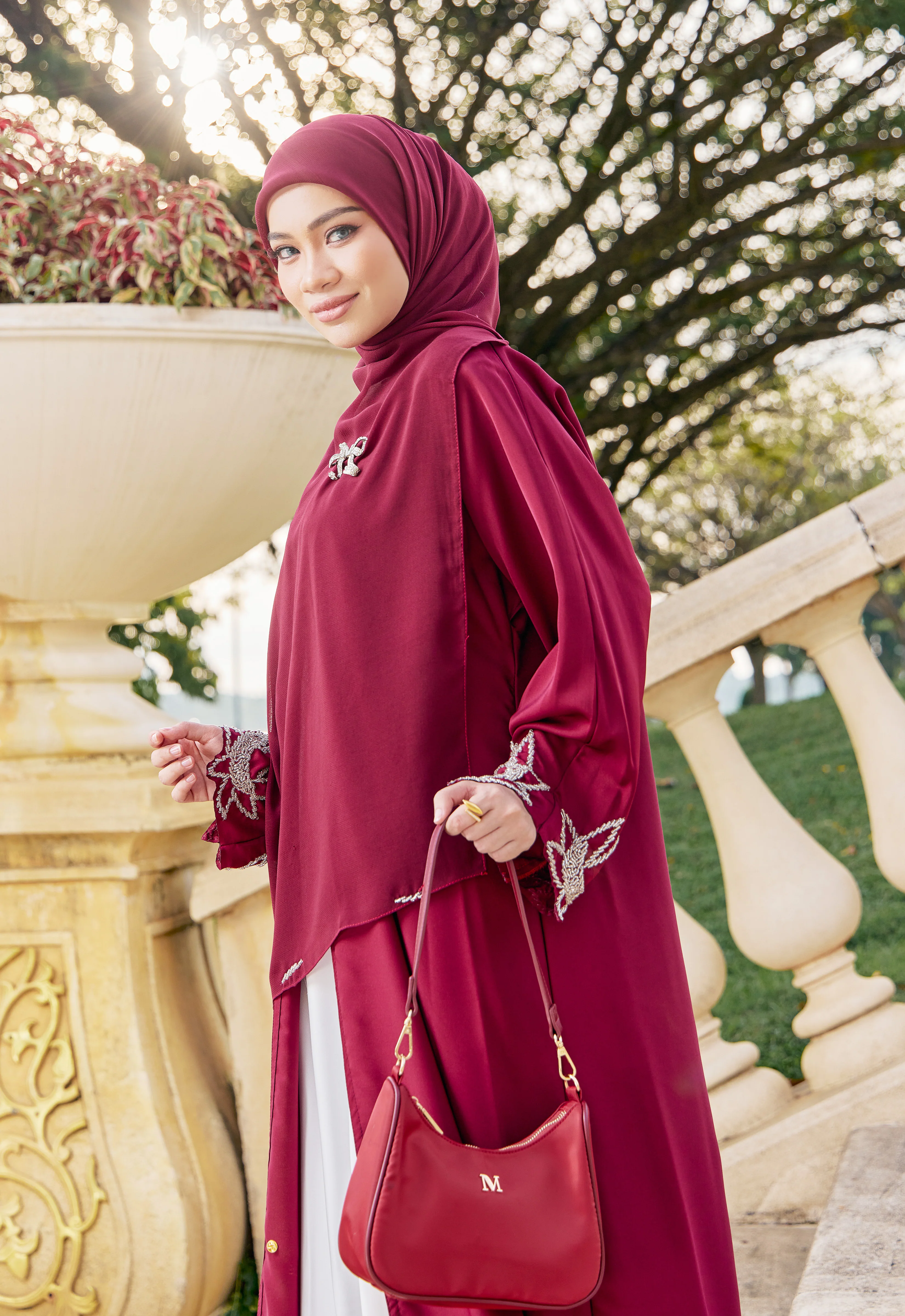 ELARAA LUXE ABAYA - MAROON - Image 5