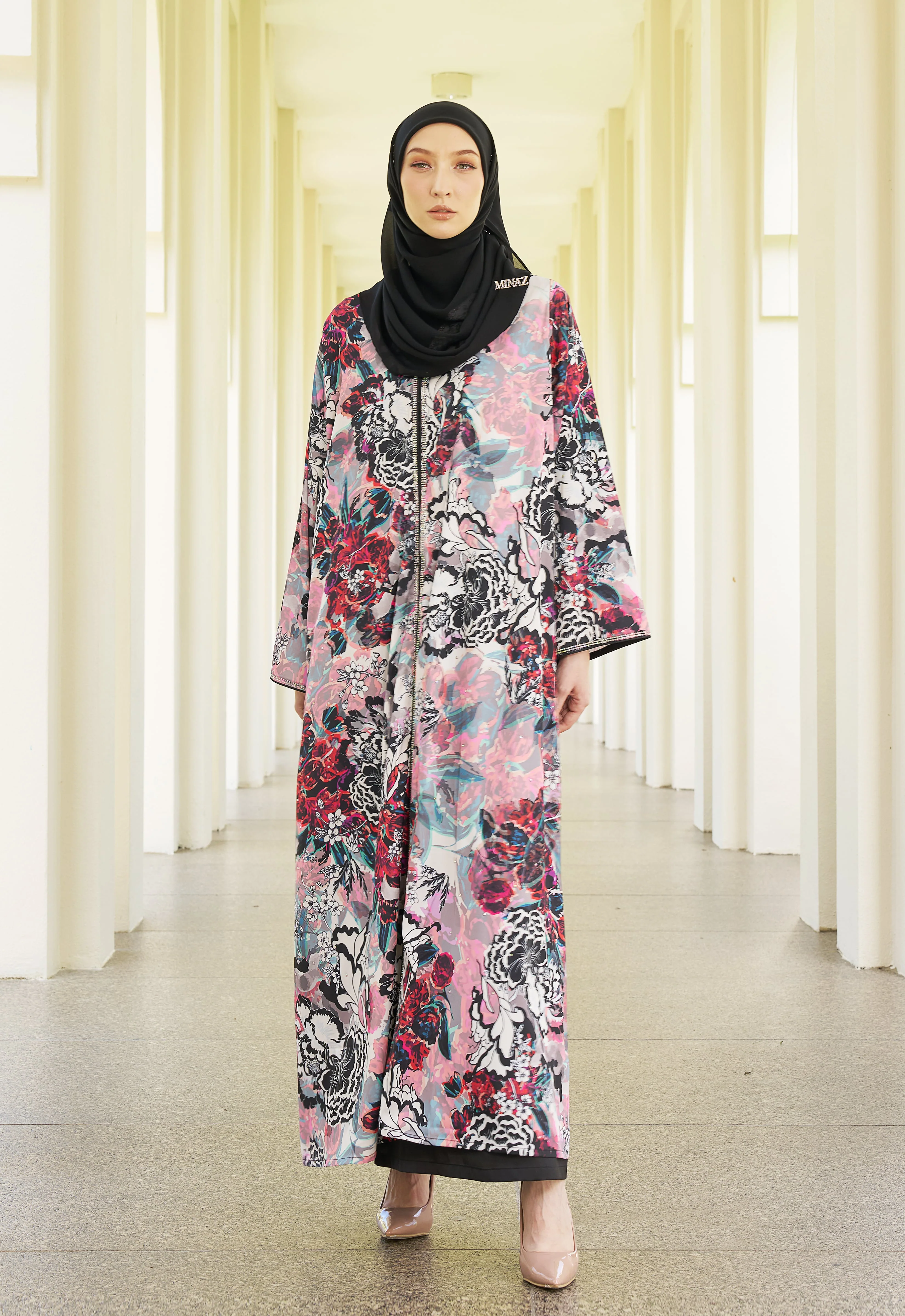 JIWA PRINTED LUXE ABAYA - MANROSE - Image 3
