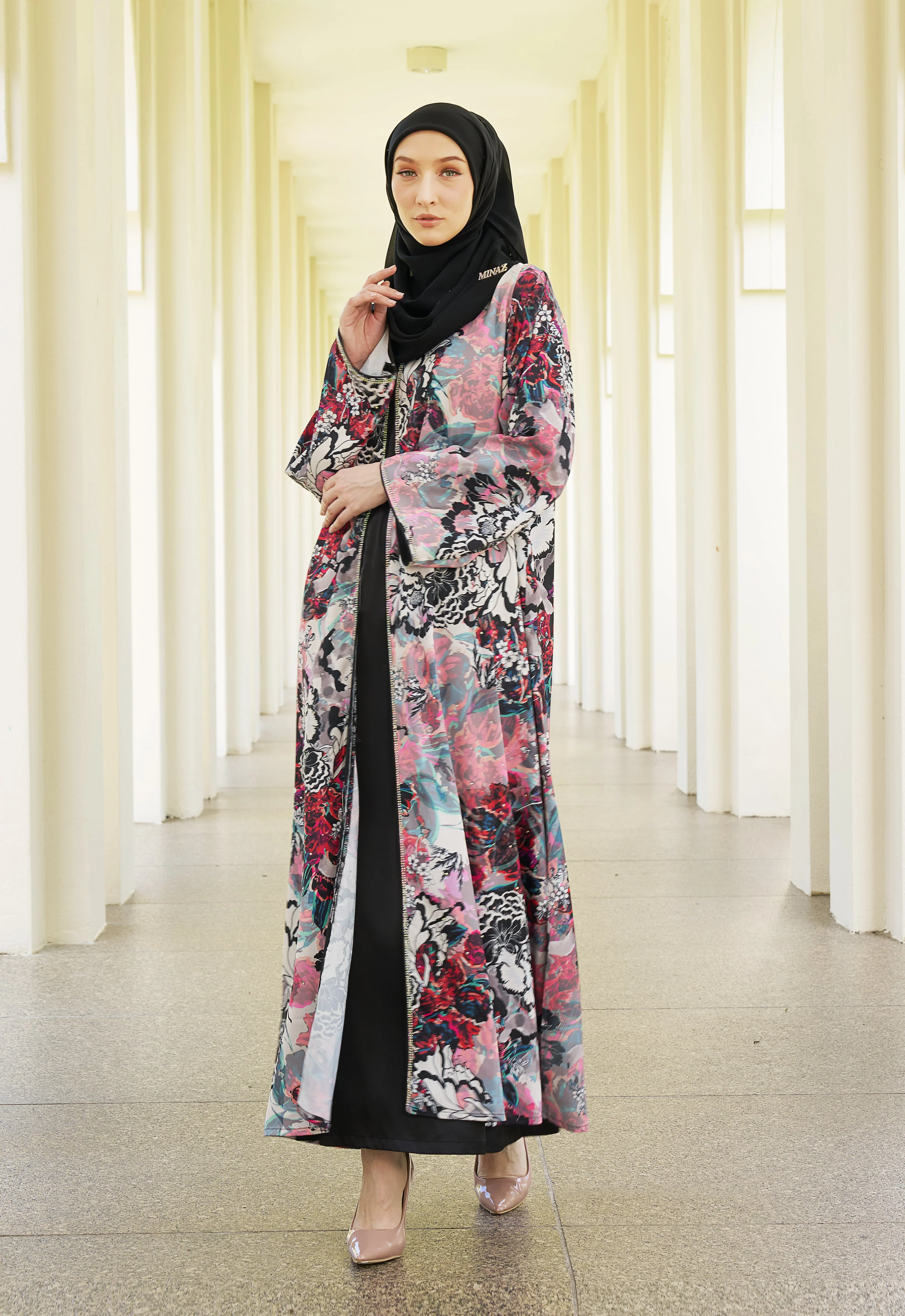 JIWA PRINTED LUXE ABAYA - MANROSE - Image 4