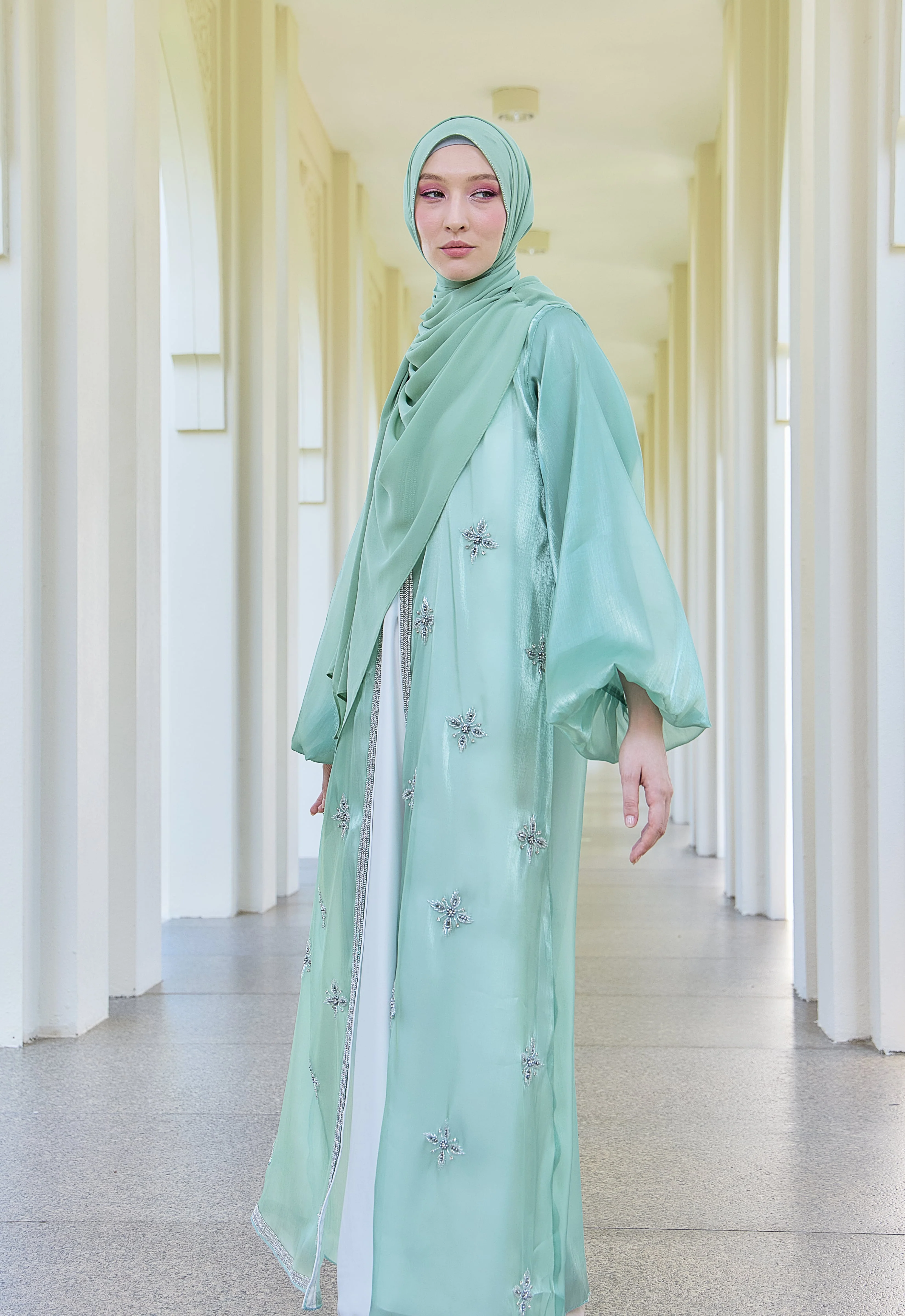 THALIA LUXE ABAYA - GREEN - Image 3