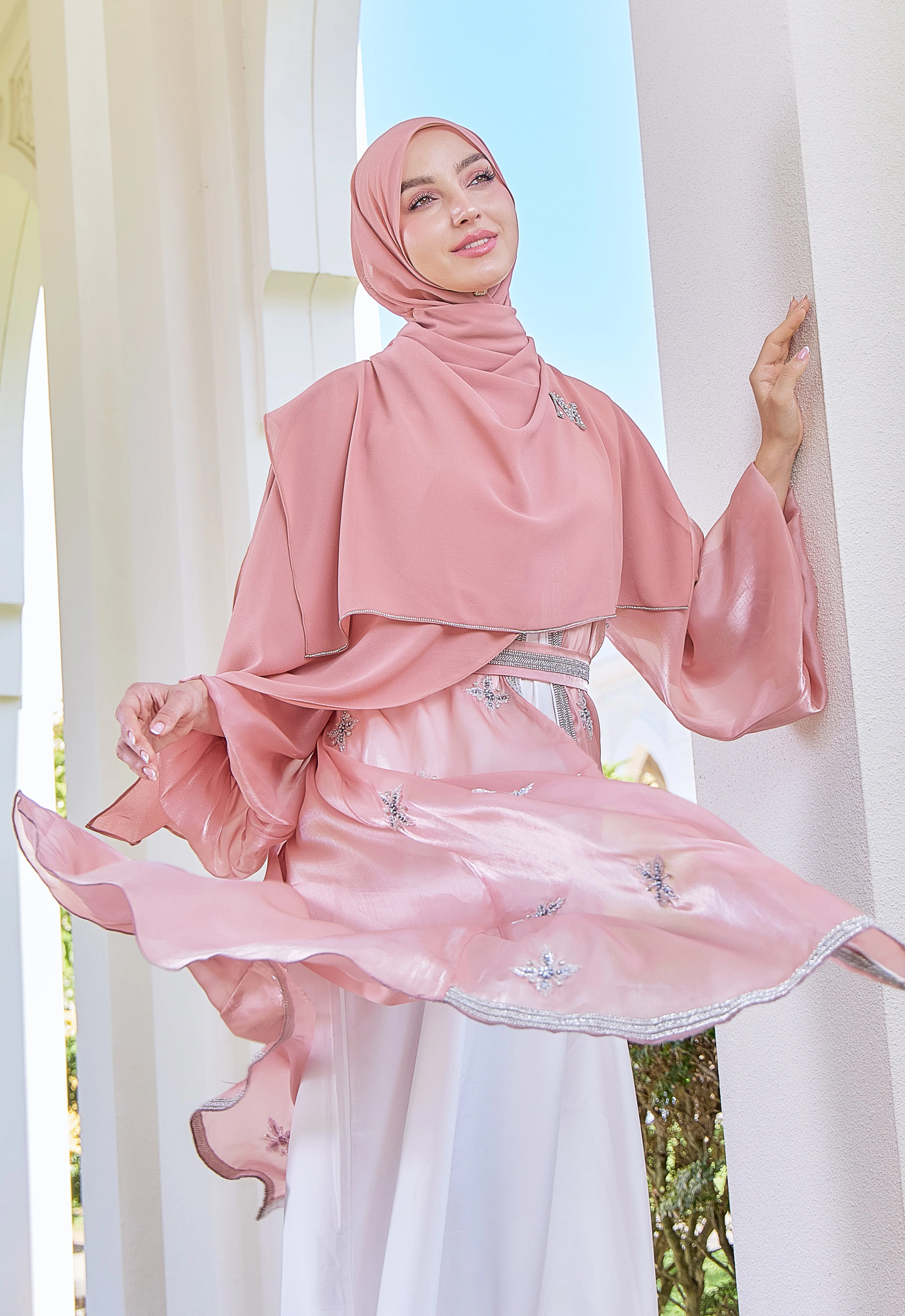 THALIA LUXE ABAYA - PEACH - Image 5